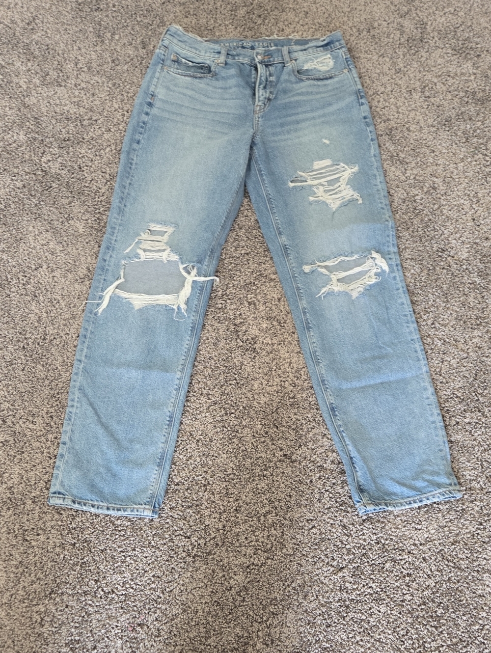 American Eagle Outfitters Light Blue Distressed Boyfriend Jeans